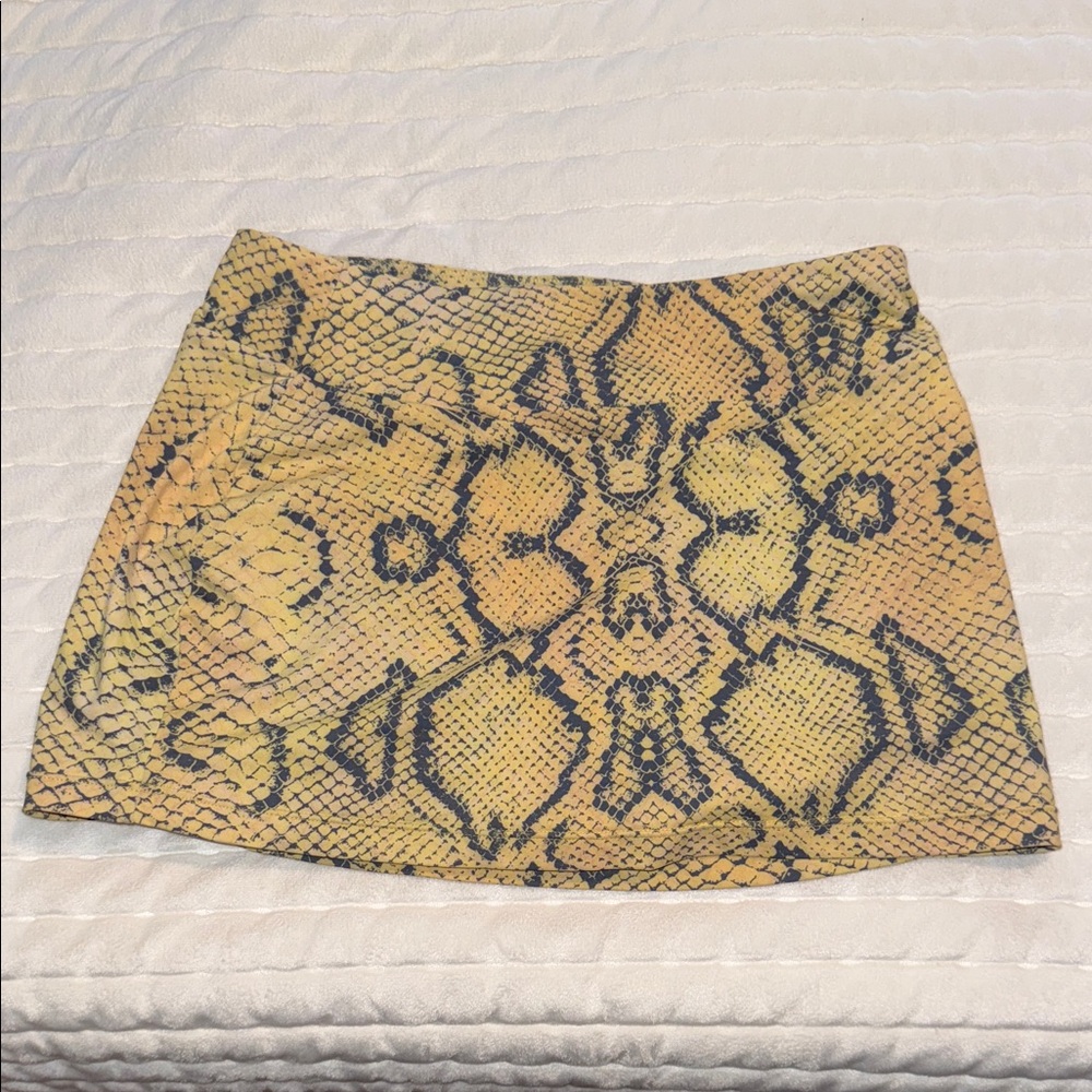 Stylish Snake Print Mini Skirt